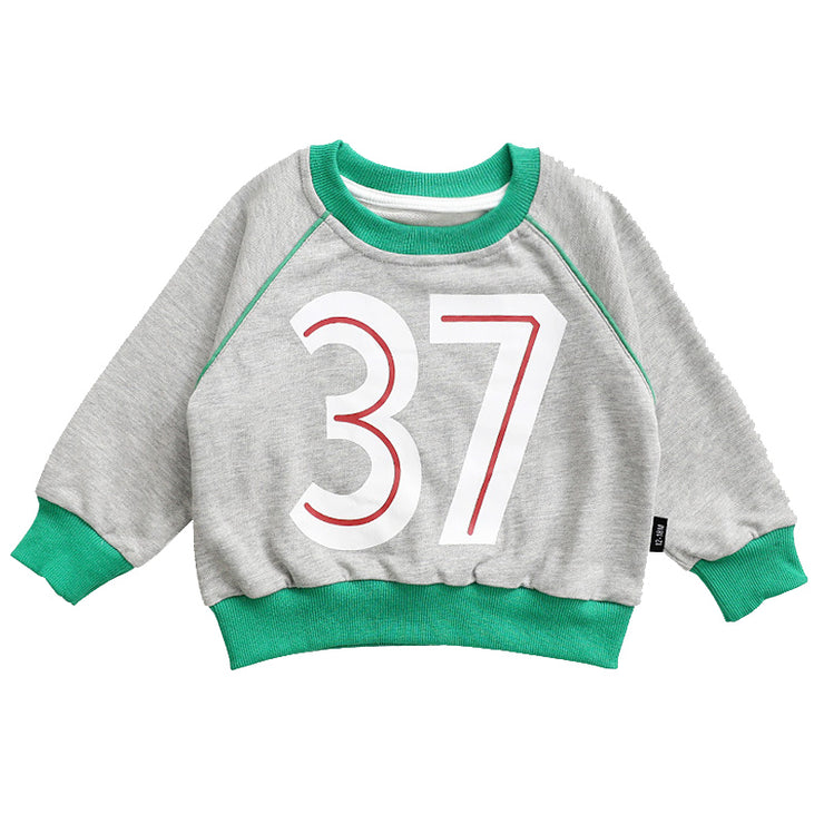 Children"s clothing wholesale autumn new children"s Round Neck Sweater Girl Baby 37 letter color matching Korean boys" sweater