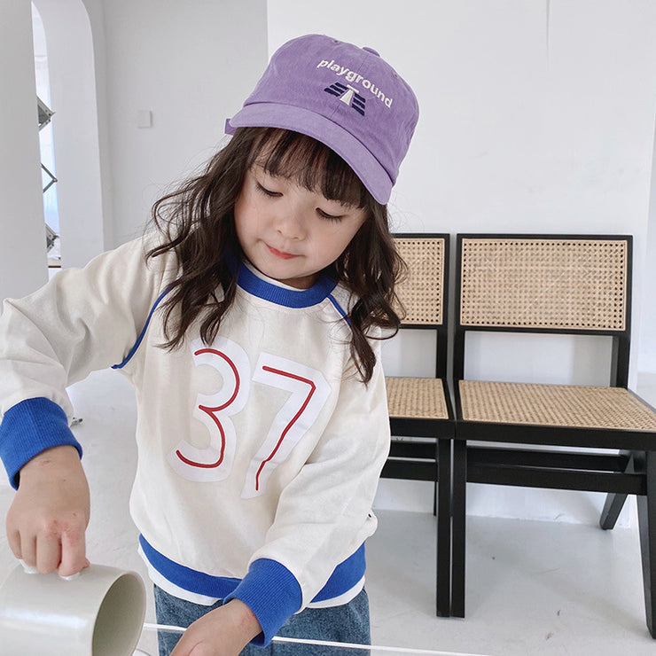 Children"s clothing wholesale autumn new children"s Round Neck Sweater Girl Baby 37 letter color matching Korean boys" sweater